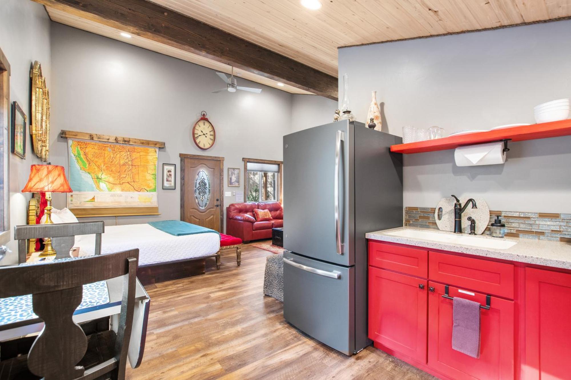 Fort Williamson Glacier Vacation Rentals 컬럼비아 폴스 외부 사진