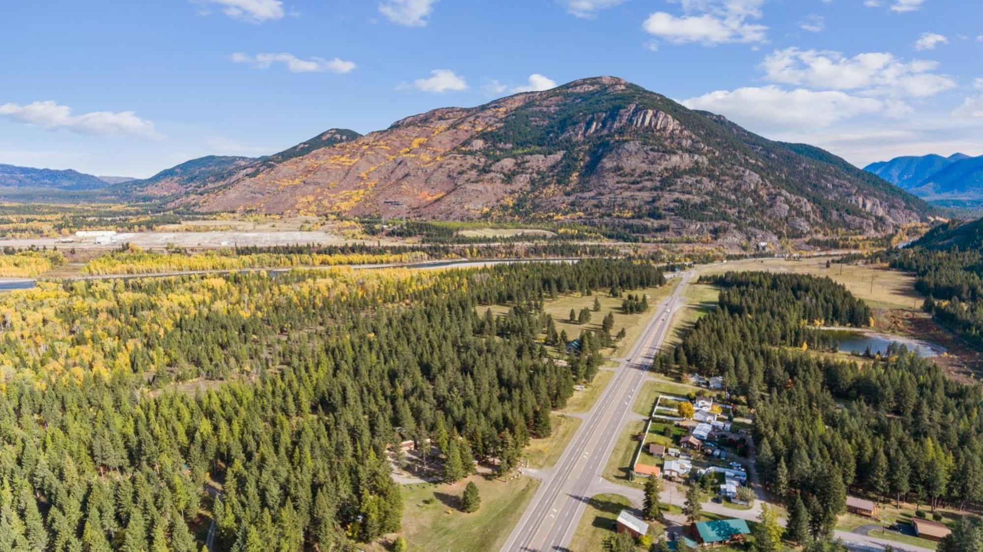 Fort Williamson Glacier Vacation Rentals 컬럼비아 폴스 외부 사진