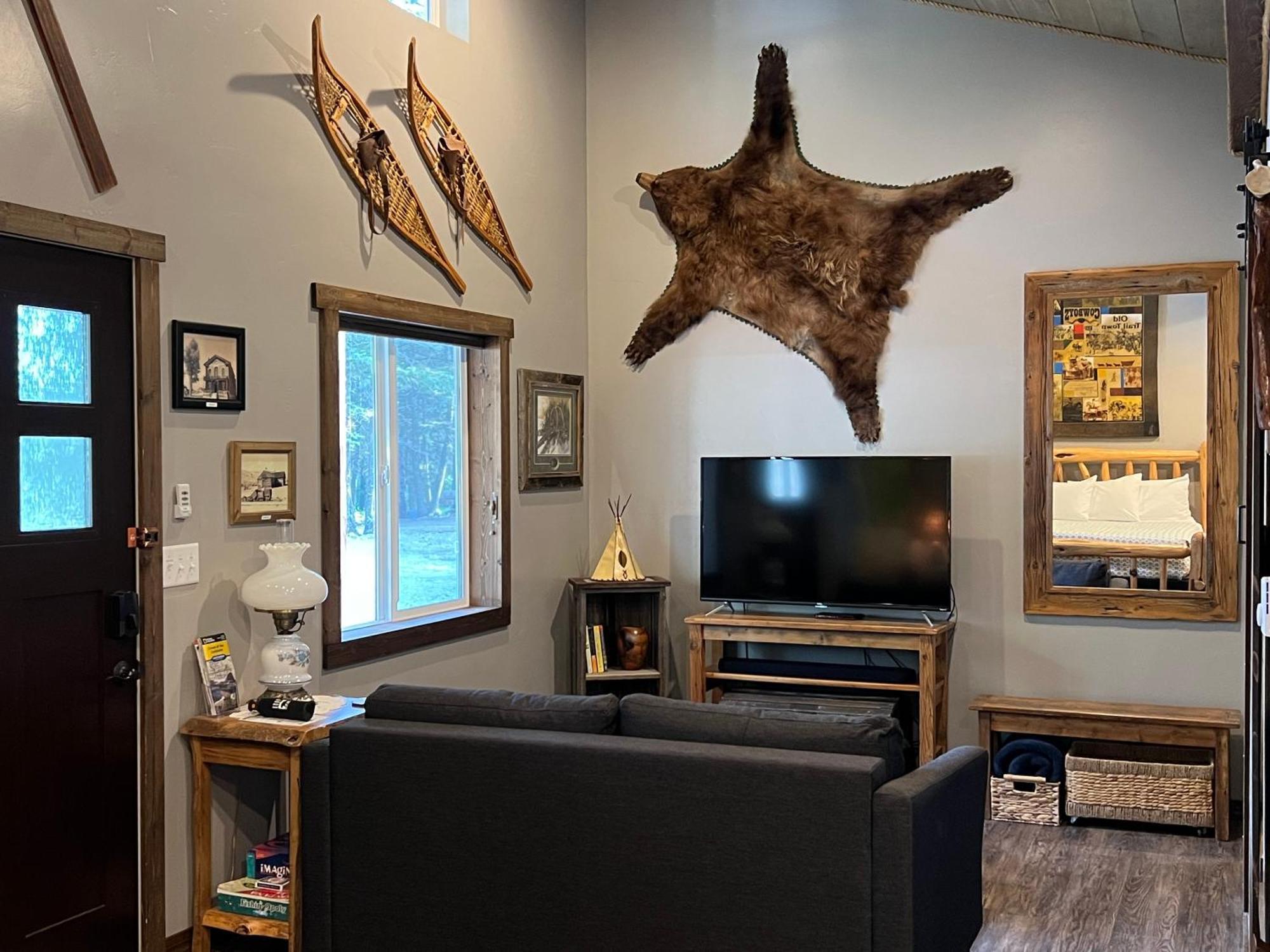 Fort Williamson Glacier Vacation Rentals 컬럼비아 폴스 외부 사진