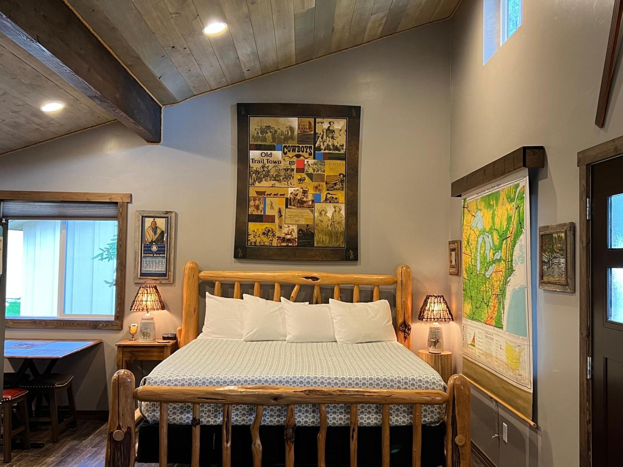 Fort Williamson Glacier Vacation Rentals 컬럼비아 폴스 외부 사진