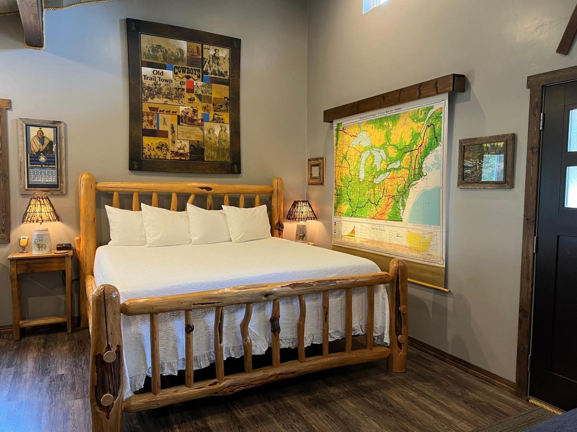 Fort Williamson Glacier Vacation Rentals 컬럼비아 폴스 외부 사진